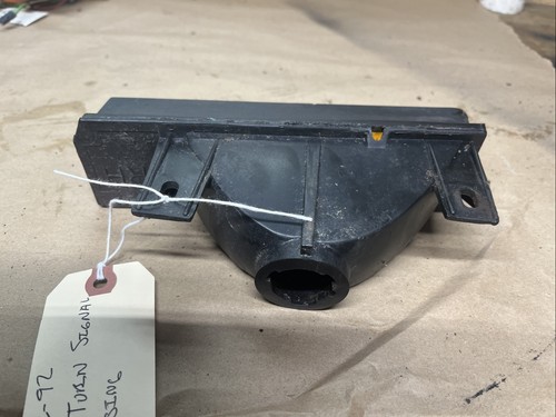 Firebird RH Turn Signal Housing 82-92 - Picture 4 of 4
