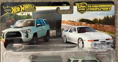Hot Wheels Team Transport '18 Toyota 4Runner & '89 Toyota