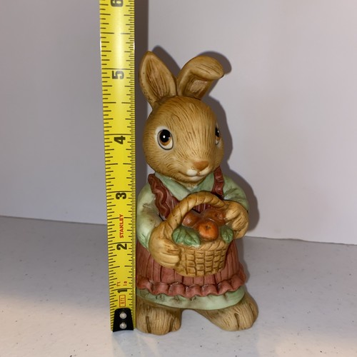 HOMCO #1446 Girl Rabbit Figurine Holding Basket Of Apples Masterpiece Porcelain - Picture 6 of 7