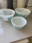 vintage fédéral & pyrex mixing bowls