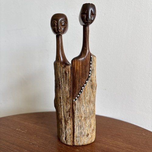 Afrikanische handgeschnitzte Holzfigur Skulptur schön taktil 18 cm hoch