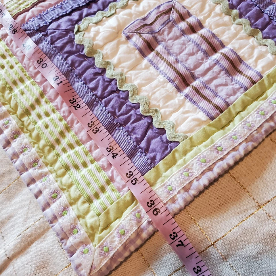 Edredón de cama Pottery Barn niños niñas pequeñas lavanda y verde 50"x 36" Foto 3 de 4