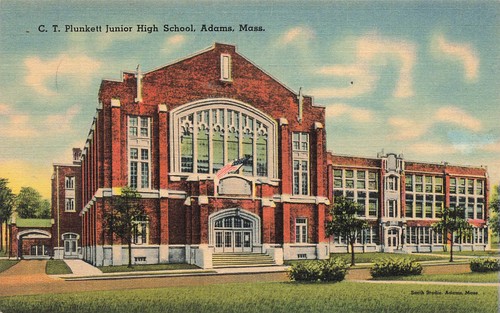 ADAMS MA CT PLUNKETT JUNIOR HIGH SCHOOL 1951 VINTAGE LINEN POSTCARD 091725 U - Picture 1 of 2