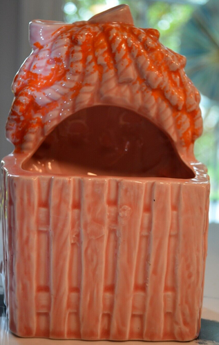 Vintage Raggedy Ann Ceramic Planter, 4.5" L x 3" W x 7.25" H, Stamped 986L - Picture 5 of 10