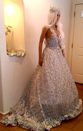 160 PC WHOLESALE LOT OF SAMPLE BRIDAL GOWNS/ACCESSORIES MANY SIZES - Picture 4 of 17