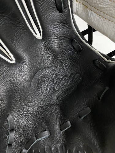 NWT Wilson A500 Black & White Leather Baseball Glove 12" Left Hand Throw LHT - Picture 6 of 10
