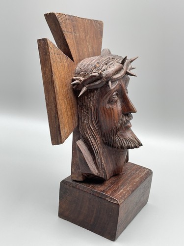 Vintage Hand Carved Wooden Christ Religius Sculpture Thorn Crown on Cross 6 1/2” - Imagen 2 de 5
