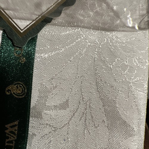 Waterford Linens Set of 4 Napkins Ardmore White Jacquard NWT - Picture 6 of 7