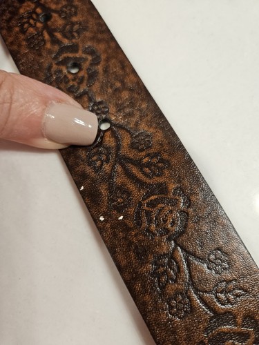 Brown Leather Belt Floral Ingraved Gold Rhinestone Buckle Size 6 1H - Picture 3 of 7