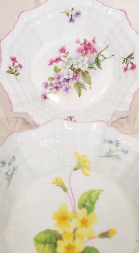 Pair Shelley English Bone China Sweetmeat Nut Dishes Stocks and Primrose w Pink - Picture 10 of 13
