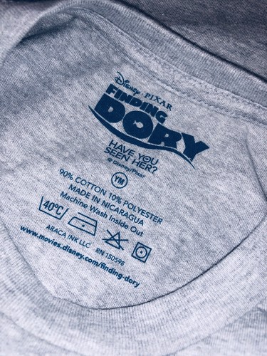 FINDING DORY (2016) Official "Have You Seen Her?" Movie Promo T-Shirt Youth M - Picture 4 of 4