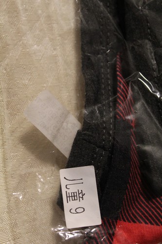 X-MAS PAJAMAS BOY/GIRL SIZE 9 MERRY CHRISTMAS BLACK TOP RED & BLACK PLAID PANTS - Picture 3 of 3