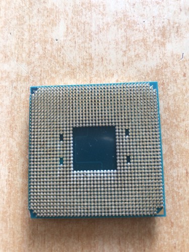 AMD Ryzen 3 3200G 4x3,60GHz AM4 Prozessor (YD3200C5M4MFH) - Bild 2 von 3