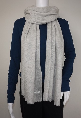 CASHMERE Light Grey SCARF Shawl Wrap Handmade Natural Cashmere free uk shipping - Picture 5 of 10