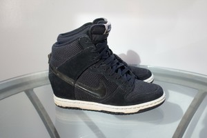 Poner la mesa Aislar Ashley Furman NIKE DUNK SKY HIGH WEDGE SNEAKERS #644877-001 WOMEN SHOES SIZE 5.5 | eBay Poner la mesa Aislar Ashley Furman NIKE DUNK SKY HIGH WEDGE SNEAKERS #644877-001 WOMEN SHOES SIZE 5.5 | eBay