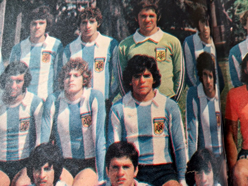 1979 Diego Maradona Argentina U-20 Football Team El Grafico Magazine with Poster - Picture 3 of 12