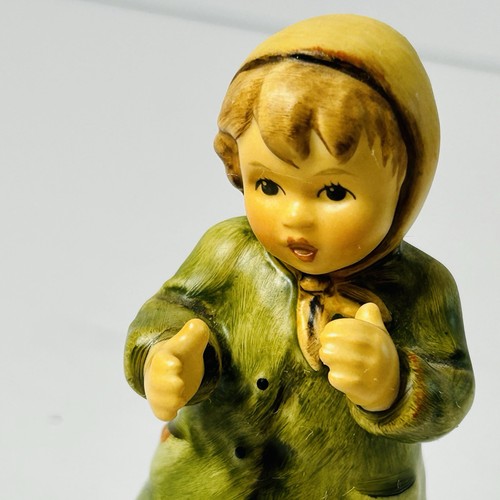 Goebel Hummel Figurine Keeping Time Little Girl Germany Club Year 2006/2007 3.5" - Picture 2 of 7