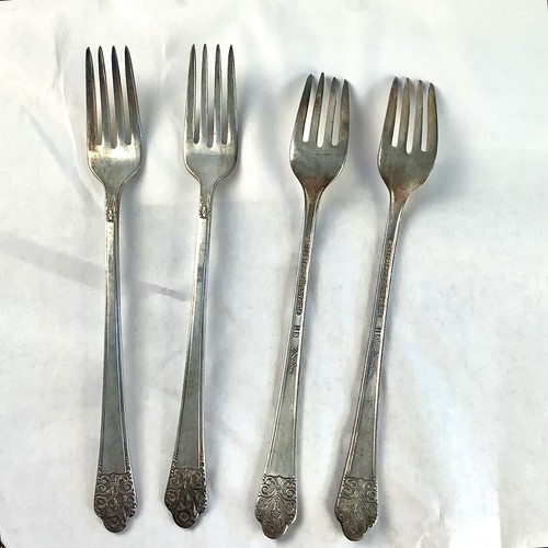 Rogers Deluxe Precious Silver Plate Set di 12 Cucchiai 3 Forchette 5 Coltelli 4 Usato in Ottime Condizioni - Foto 6 di 13