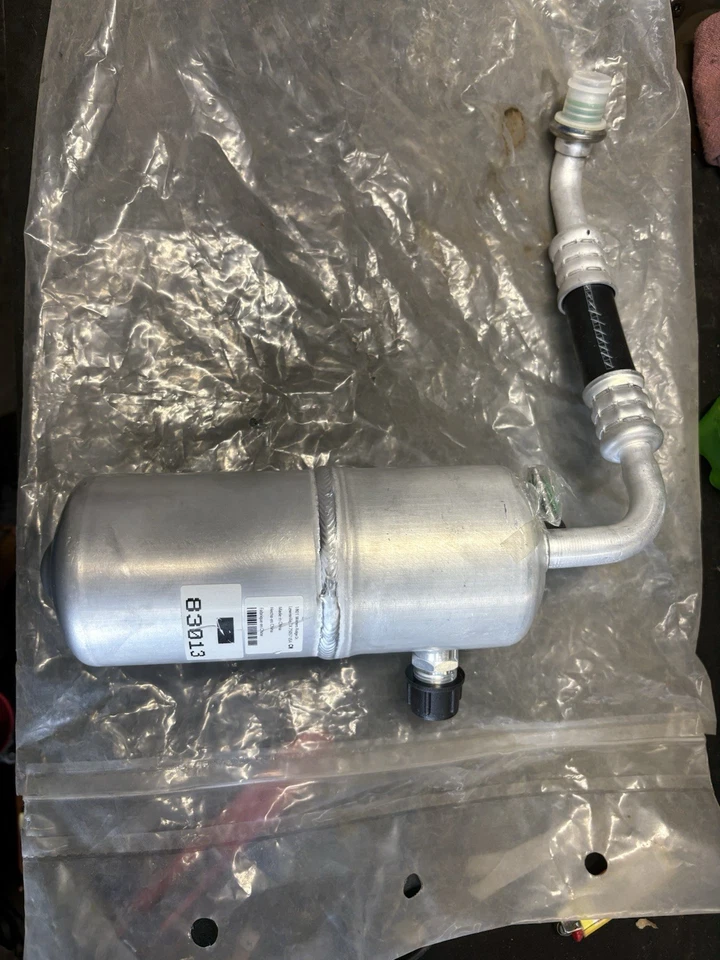 FITS 1997-1998 FORD F-150 F-250 ACCUMULATOR W/HOSE DRIER 1AMAC83013 - NEW OEM - Image 3 of 3