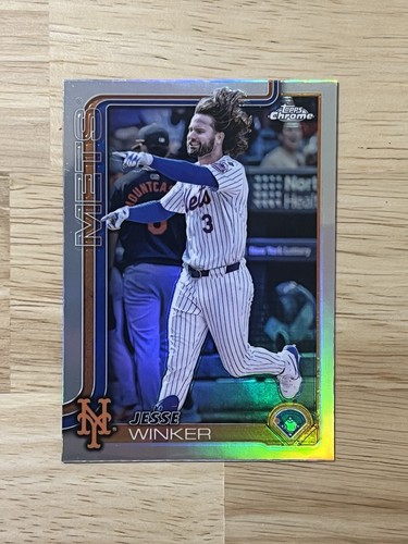 2025 Topps Chrome - Jesse Winker #180 Topps Refractor NEW YORK METS - Picture 1 of 2