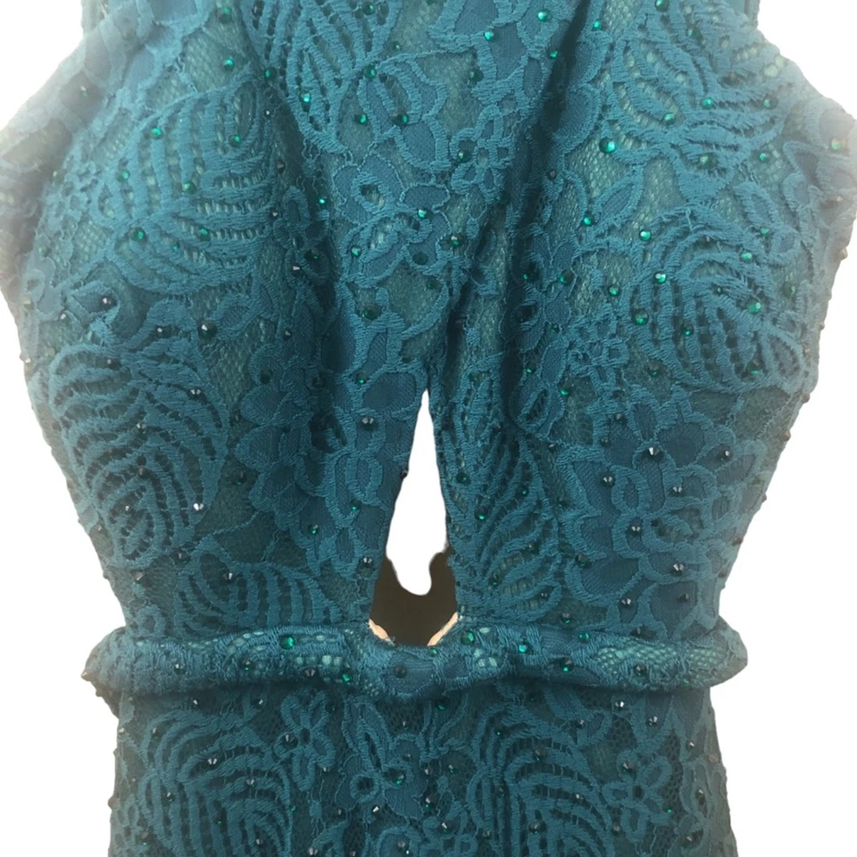 La Femme Green Cut Out Long Lace Dress Formal Gown Prom Size 6 #22614 $498 - Image 4 of 4