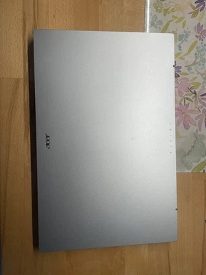 Acer Aspire 3 A315-24P - AMD Ryzen 3 7320U - 16Gb RAM - Windows 11 - Bild 1 von 4