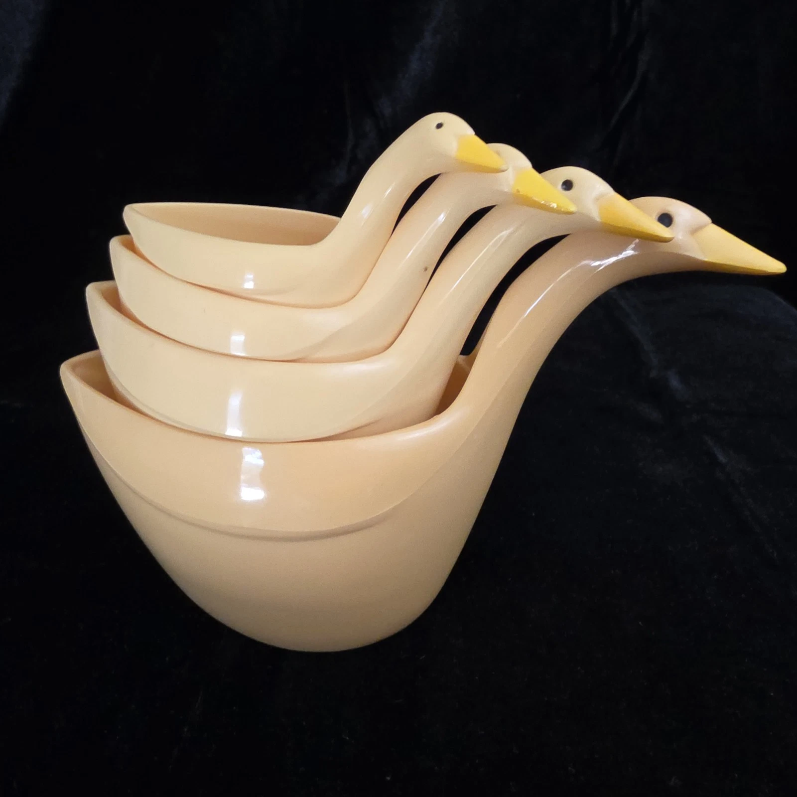 Vintage AVON Nesting Goose Measuring Cups - Set of 4 Melamine - MCM Style
Opens in a new window or t