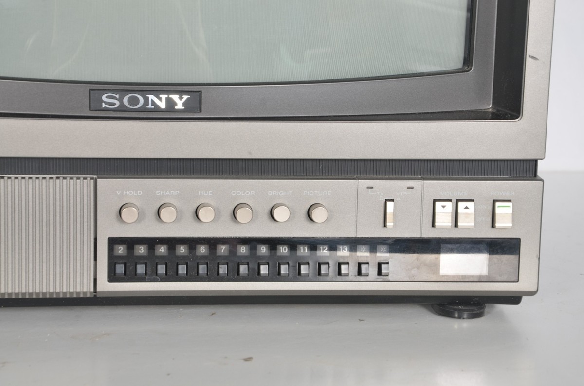 SONY Trinitron 19 inch Color Video Monitor Vintage TV 1981