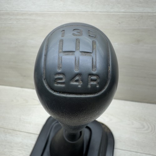 95-2000 Chevy GMC C / K NV3500 NV4500 Shifter Boot W/ Trim Ring OEM 15959690 - Picture 6 of 7