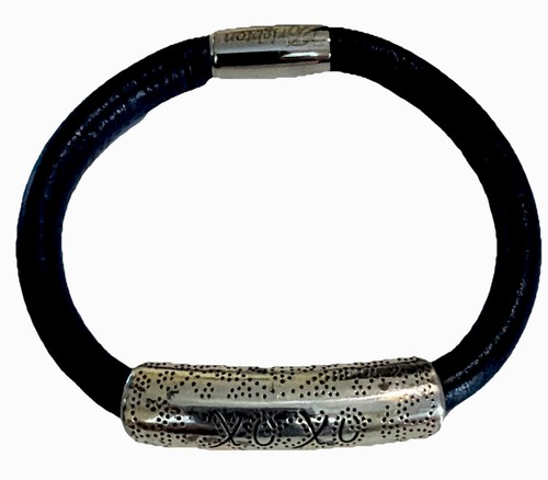 Brighton Blue Leather Bracelet Scroll XOXO Silver Tube Bead Magnetic Clasp 7” - Picture 1 of 6