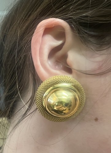 Vintage Givenchy Couture 1980’s Gold Plated Jumbo Clip On Earrings 1.75” - Bild 8 von 11