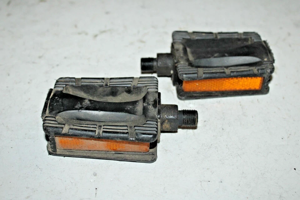 Pedales planos para bicicleta VP VP-210 de colección negros MTB Touring carretera híbridos envío rápido a EE. UU. Foto 4 de 4