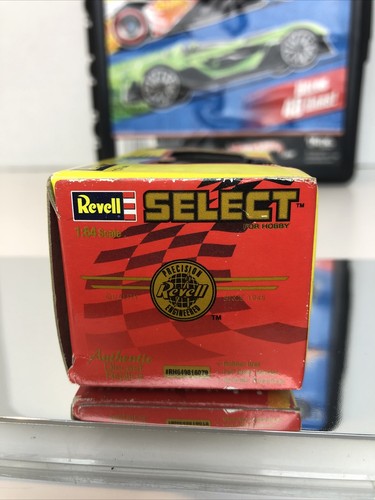 Revell Select 1:64 Kelloggs Racing #5 Terry Labonte 1998 Die Cast - Picture 3 of 7