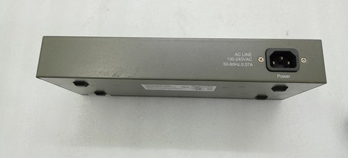 D-Link DES-1016A 16 PORT 10/100 Switch IES 1016AE B1G QB3A1ACOO4625 - Picture 4 of 10