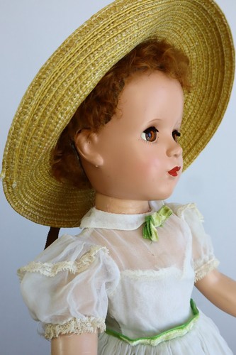 Bambola Alexander MARY MARTIN 1949 17" plastica dura con vestito etichettato Sud Pacifico - Foto 8 di 18