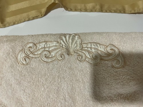 Set of 4 Royale Beige "Seashell" Design Cotton Face Hand Towels Wash Clothes - Picture 2 of 12