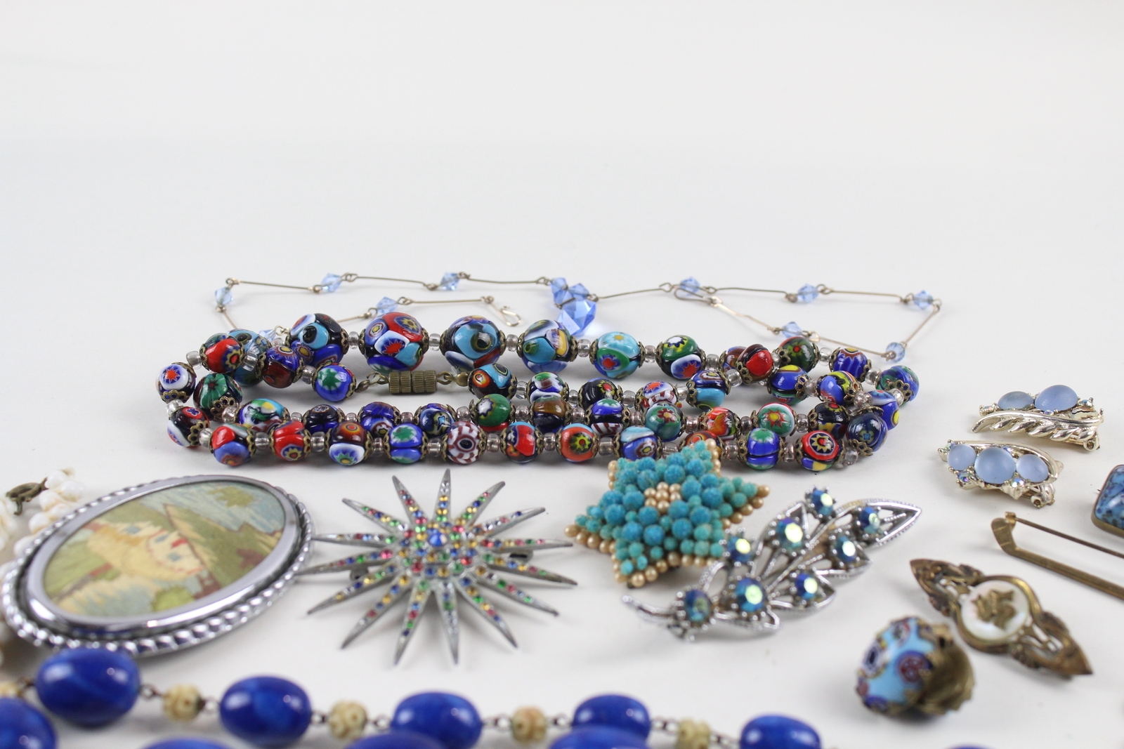 Vintage Kitsch Jewellery Embroided Rolled Gold Millie Fiore Glass 1940