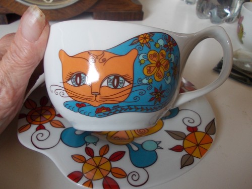 JOJA DO GATO PRETO CAT CUP AND SAUCER - Picture 2 of 4