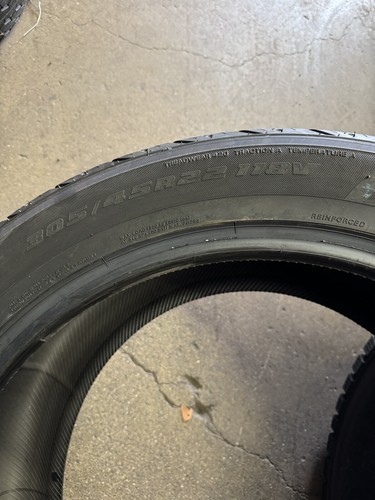 Tire Yokohama Parada Spec-X 305/45R22 118V XL A/S Performance - Picture 2 of 3