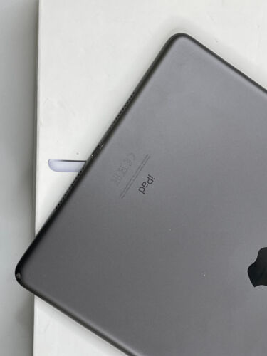 Apple iPad 8th Gen 10.2 in Wi-Fi & 4G Unlocked 32GB A2429 Good Condition 801 - Picture 12 of 24