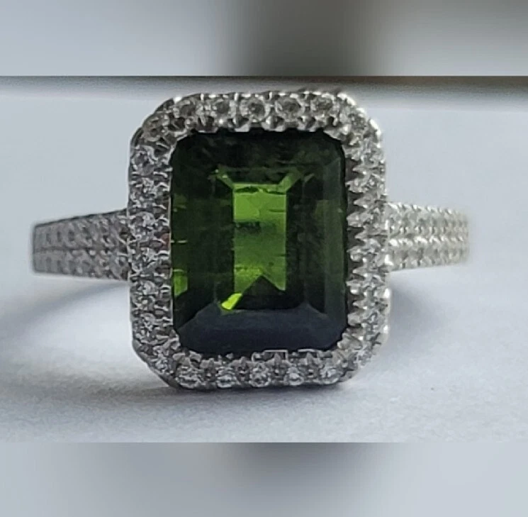 Authentic Gemstone (Green Tourmaline) and Diamond Ring - 14k white gold - Image 4 of 4