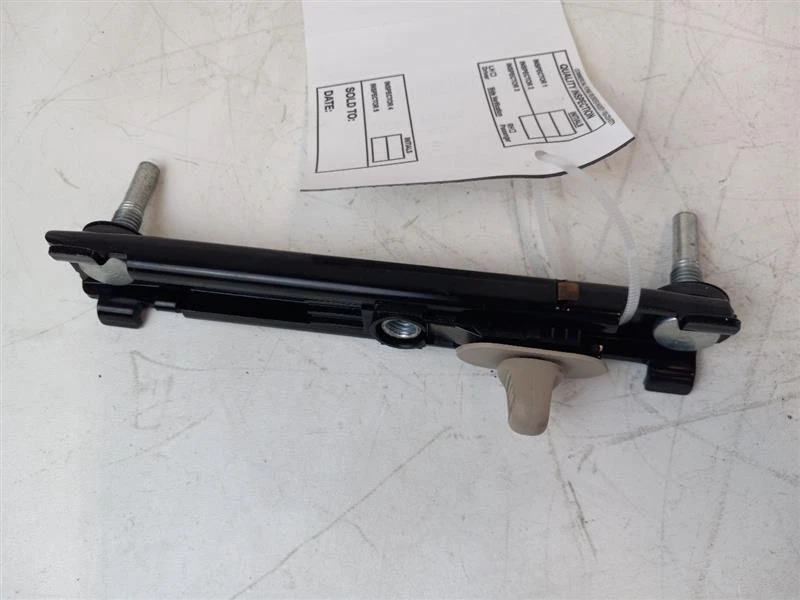 LEFT FRONT SEAT BELT ADJUSTER fits CHEVROLET MALIBU 2007 — 第 3/4 张图片