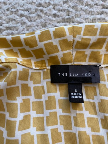 The Limited Women Geometric Short Sleeve V-Neck Blouse Tan Size S - Picture 5 of 8
