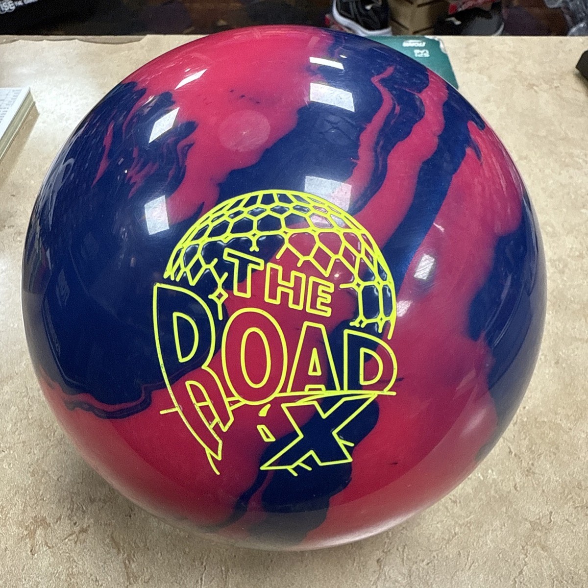 ボウリングボール THE ROAD 14ポンド Storm The Road 14ポンド Storm The Road Bowling Ball