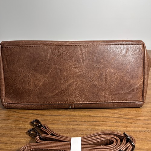 Bolso de Mano Dasein Asa Superior Barril con Correa para el Hombro Cuero Vegano Suave - Imagen 10 de 16