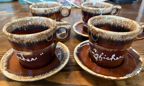 Set Of 4 Vintage Hull Pottery Brown Drip Glaze Coffee Mug And Saucer Oven Proof