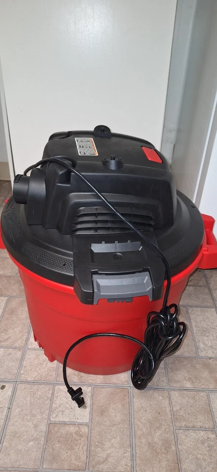 Aspiradora en húmedo/seco Craftsman CMXEVBE17595 16 galones 6,5 HP pico, aspiradora de taller de alta resistencia Foto 3 de 4