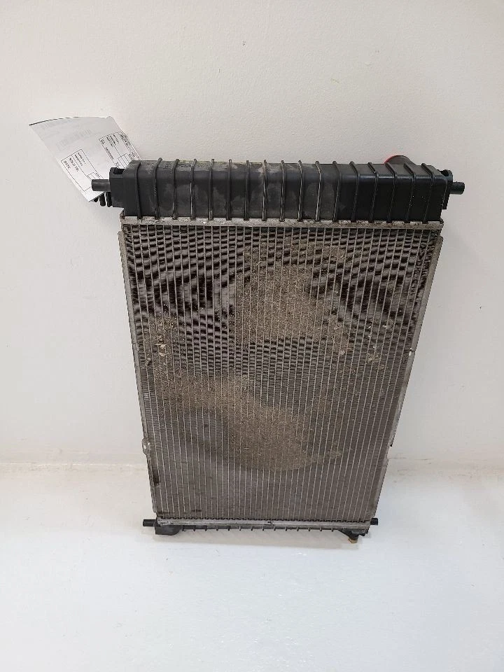 1997-2004 FORD MUSTANG Radiator 6 Cylinder 1R3Z8005CA 97-04 Foto 4 de 4