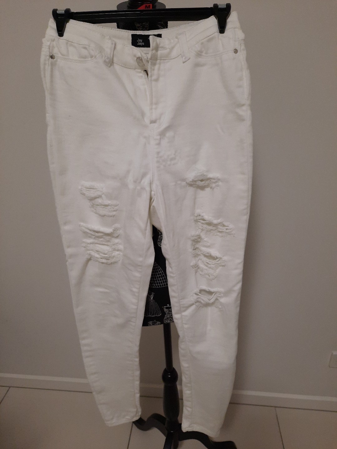 Picture 1 of 4
