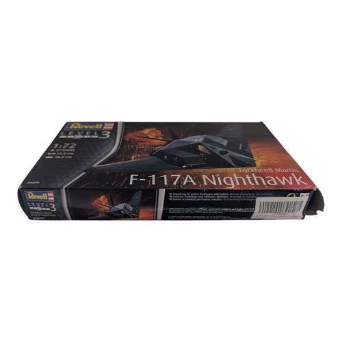Revell F-117A Nighthawk 03899 - Picture 2 of 13